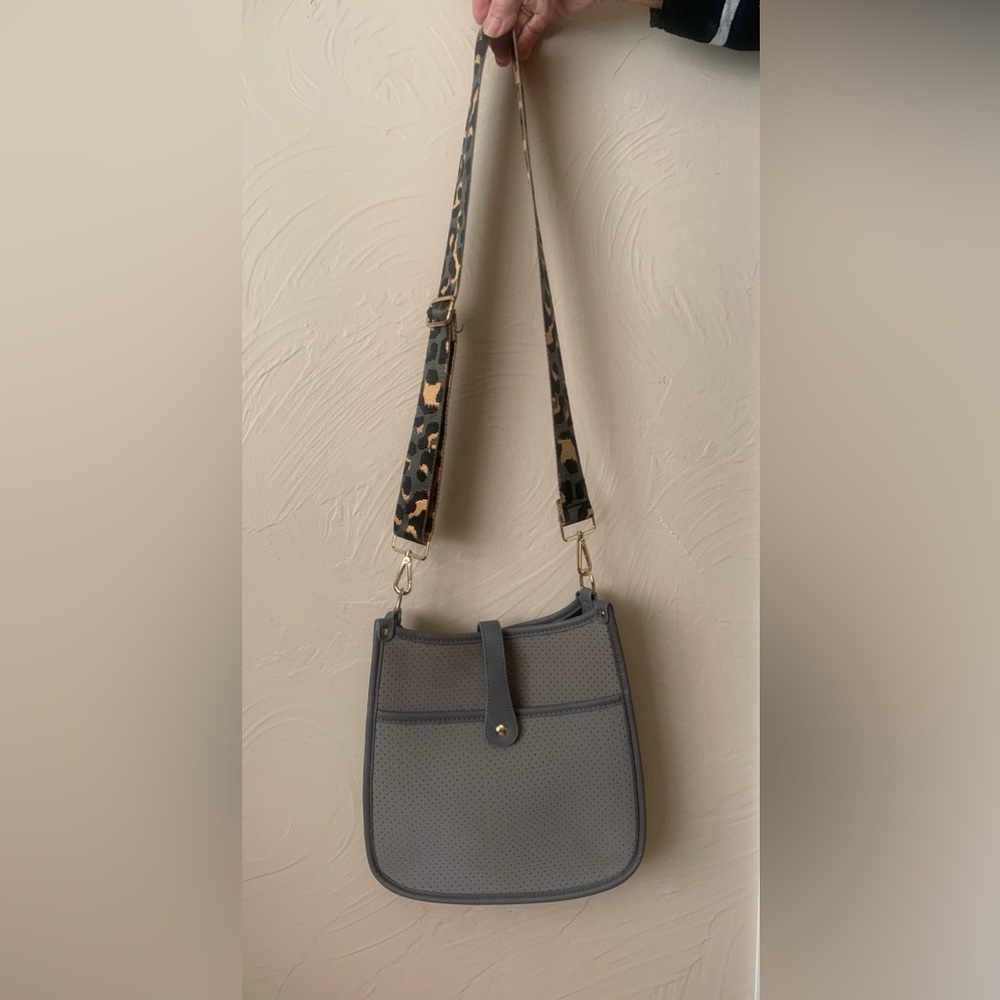 Neoprene purse with beautiful gold camo strap